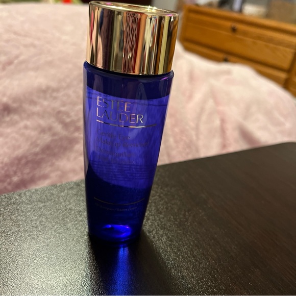 Estée Lauder Eye Makeup Remover, New - Picture 4 of 4
